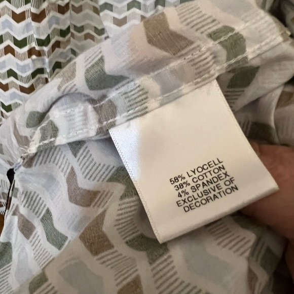 Men’s Crosby and Howard extra large, short sleeve button down - Picture 4 of 4